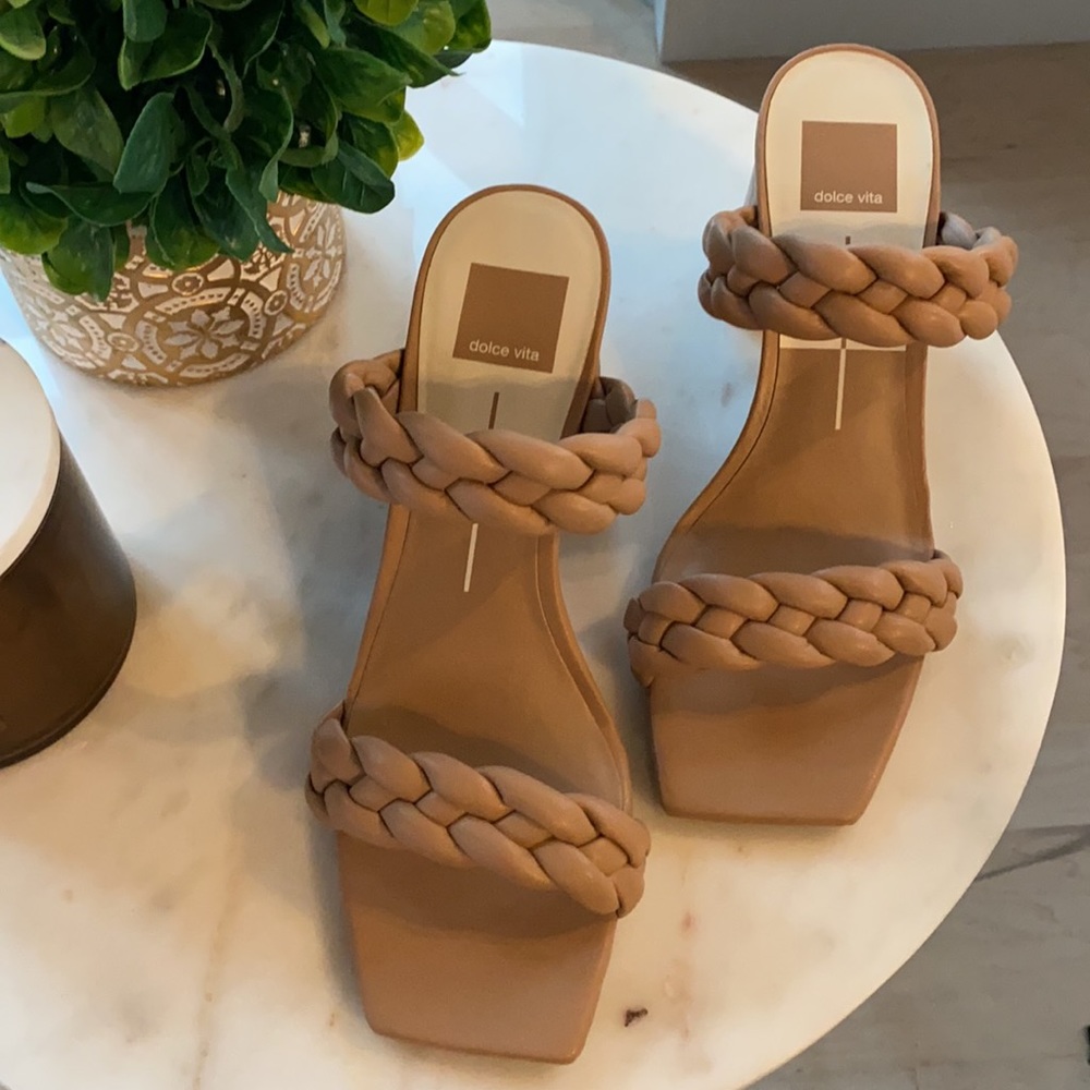 New Gorgeous Dolce Vita Paily Sandal SZ8.5